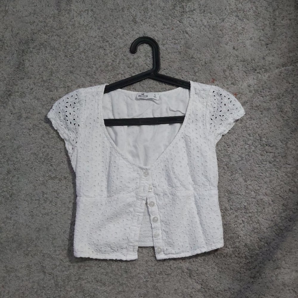 White Pattern Hollister Button up Crop Top Size Small - Picture 1 of 5